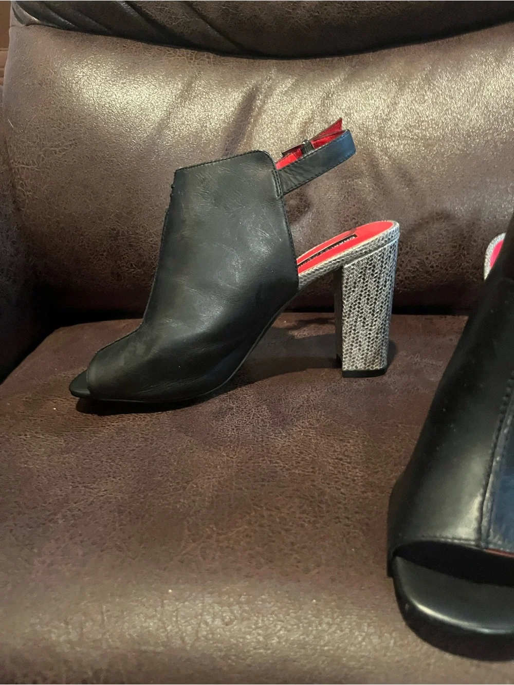 Charles Jourdan Paris Black Peep Toe Heels – Size 8.5 – Like New